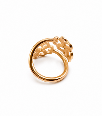 Lucky Twist Double Clover Ring